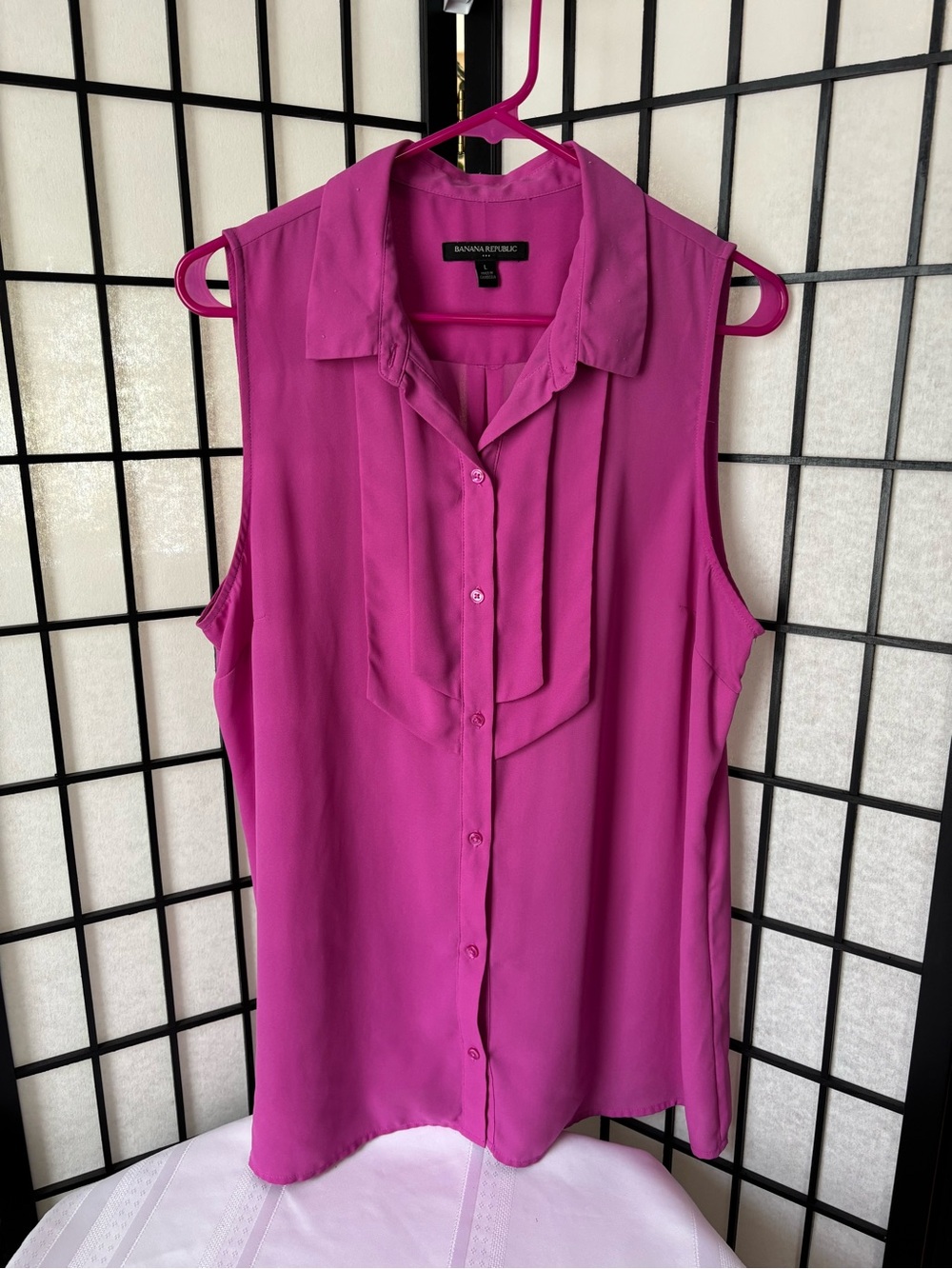 Banana Republic Sleeveless Button-Front Blouse - Magenta